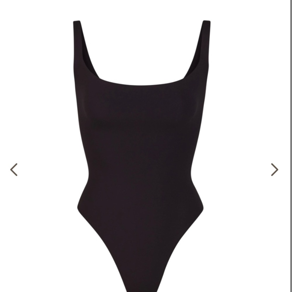 SKIMS Fits Everybody Square Neck Thong Bodysuit Small onyx black
